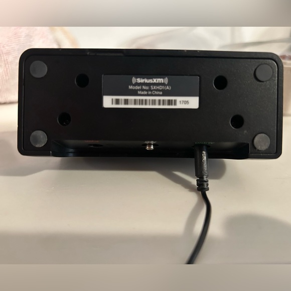 Sirius XM Home/Portable Receiver - Picture 3 of 3